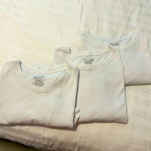 Men’s white shirts